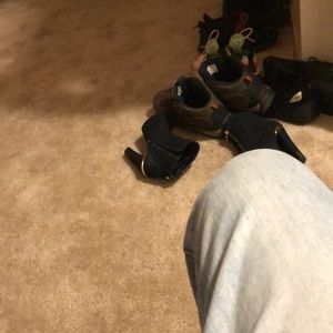 Meet your Posher, Derrick